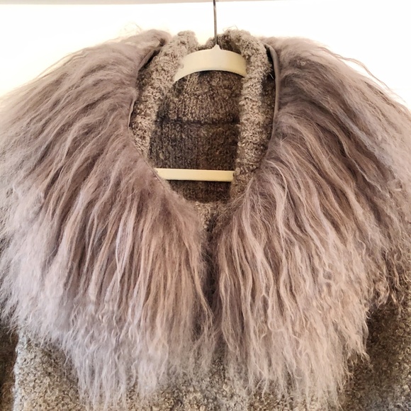 Vintage Taupe Boucle Sweater with Detachable Shearling Collar - Picture 4 of 14